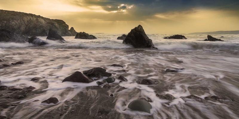 摩洛哥丹吉尔一日游精华：探秘斯帕特尔角、大力神洞与老城麦地那的北非风情