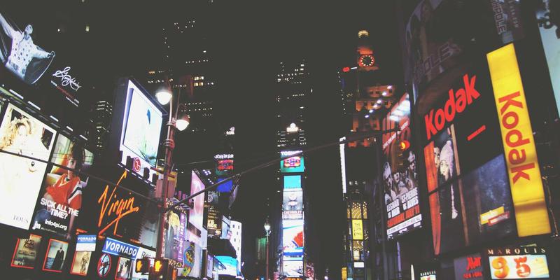 摩洛哥双城记:舍夫沙万与菲斯古城的极致对比与深度攻略